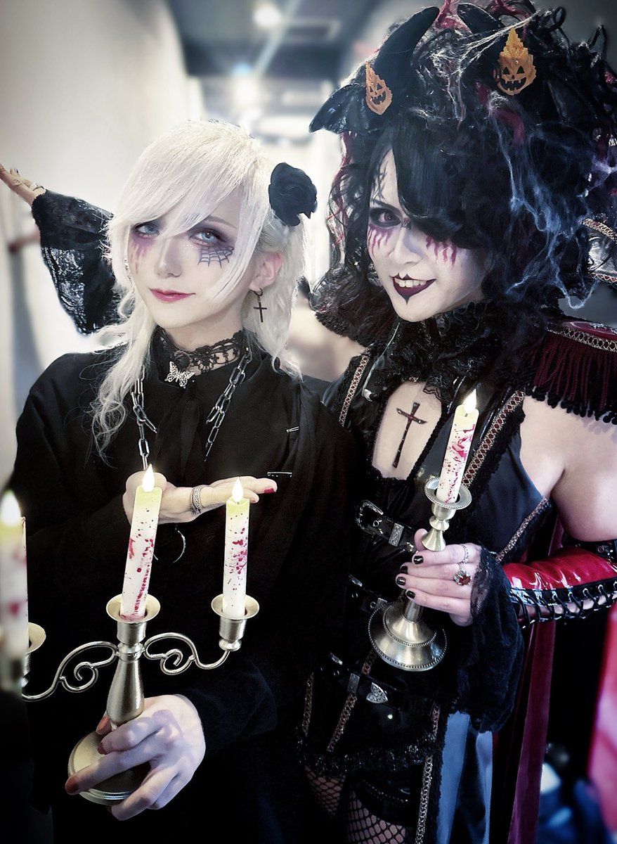 ローズ伯爵生誕祭「Bloody Halloween」
ありがとうございました！🦇🎃

大事なライブに呼んでいただき、トッパーとして盛り上げられて嬉しかったです！

楽しすぎて、僕も血の乾きが癒えました…🩸

ローズさんお誕生日おめでとうございました🎉🎂