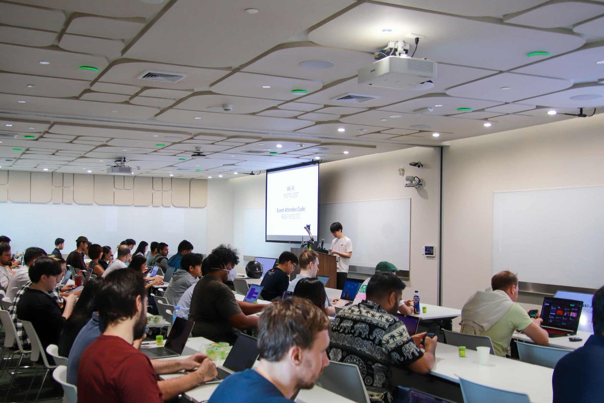 pyconthailand's tweet image. Workshop Day wrapped!
Thanks to all our amazing speakers and participants for bringing so much energy and curiosity to kick off PyCon Thailand 2025. 🐍
Together, we grow this incredible community! 💜
#pycon #pyconth2025 #pythondeepdive #pythoncommunitythrive