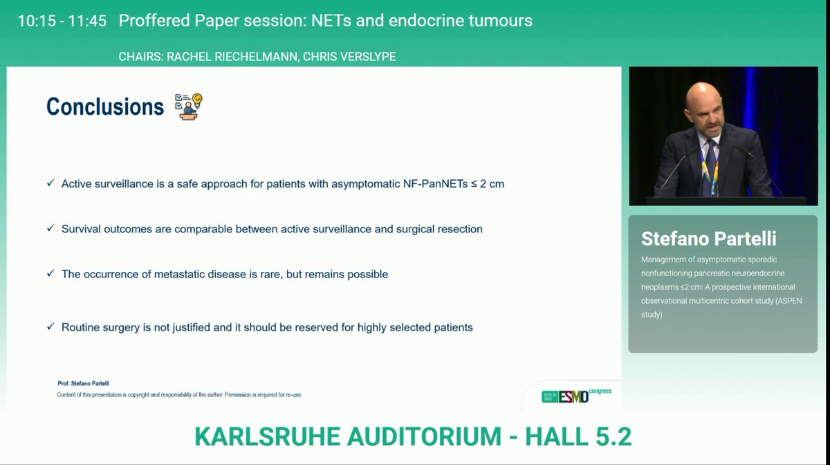 #ESMO25 | #NETs
ASPEN: AS vs surgery in ≤2 cm NF-PanNETs

🧩 87% on AS
🧩 5-yr growth 16.7% | Liver mets 0.3%
⚕️ 16% severe post-op issues, no deaths
💡 AS and surgery OS similar – AS safe for most ≤2 cm NF-PanNETs ✅
<a href="/myESMO/">ESMO - Eur. Oncology</a> <a href="/OncoAlert/">OncoAlert</a>