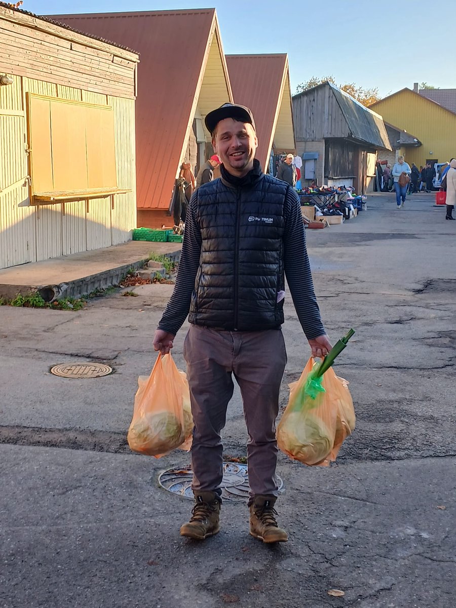 18.kg  kāpostu pārvērtīsin skābētos vai tiešām būs 18.kg skābēti kāposti? Darīsim redzēsim.