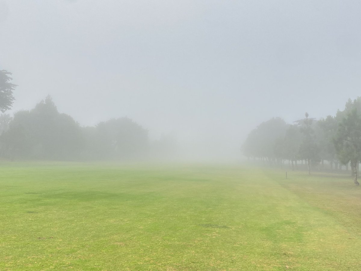 Suspensión temporal de 15’ del Campeonato de Canarias Individual Femenino de la <a href="/fedcanariagolf/">Fed. Canaria de Golf</a> por niebla en el <a href="/RCGTenerife/">REAL CLUB DE GOLF DE TENERIFE</a> Real Club de Golf de Tenerife.