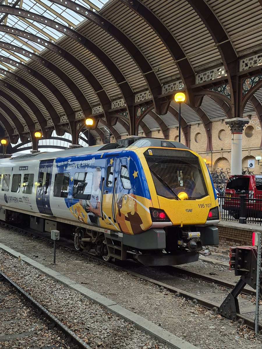 Westfield113594's tweet image. 195 107 Rob Burrow CBE at York Railway Station 18th October 2025 #class195 #RobBurrow