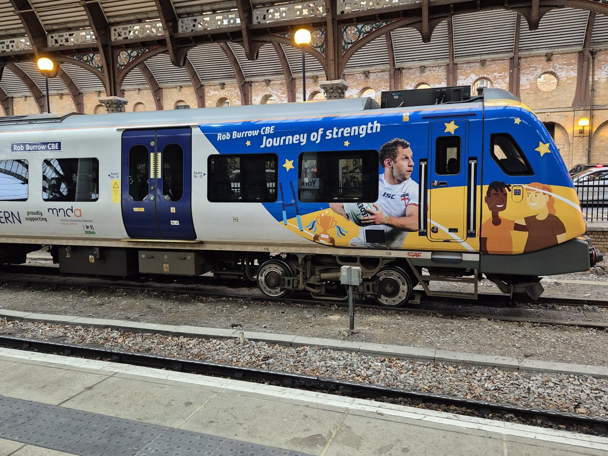Westfield113594's tweet image. 195 107 Rob Burrow CBE at York Railway Station 18th October 2025 #class195 #RobBurrow