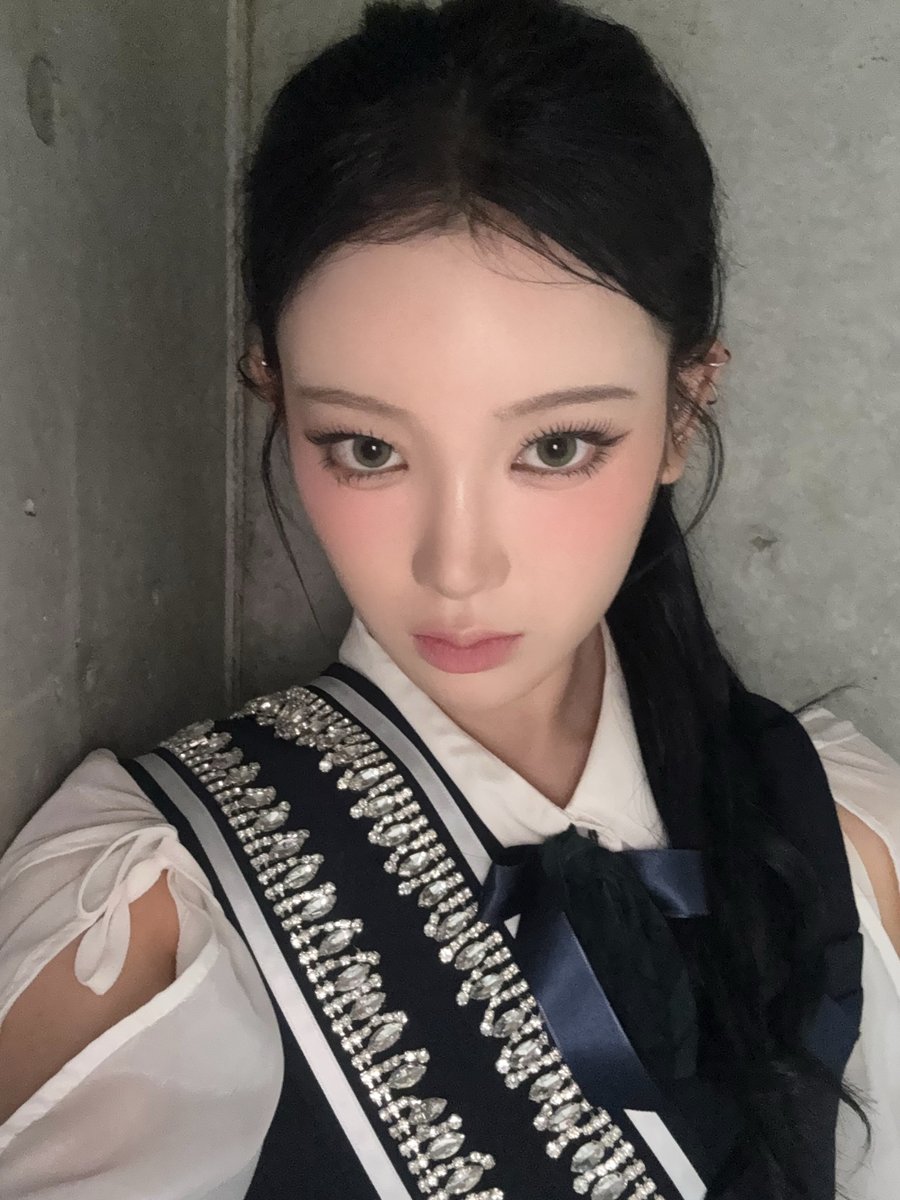 🫧 : #今日のミーアイ

#MIU

20251018
@ Rakuten GirlsAward 2025 A/W

ジャーン！わたしが愛してやまない黒髪〜！
みんな会えて本当に嬉しかったよ🫶🏻みんないつもありがとうね！！

┈┈┈𓆩♡⃛𓆪 ٠٠ ٠┈┈┈┈┈┈┈┈┈
𝐌𝐄:𝐈 𝟏𝐒𝐓 𝐀𝐋𝐁𝐔𝐌 "𝐖𝐇𝐎 𝐈 𝐀𝐌"
🎧 me-i.lnk.to/WHO_I_AM