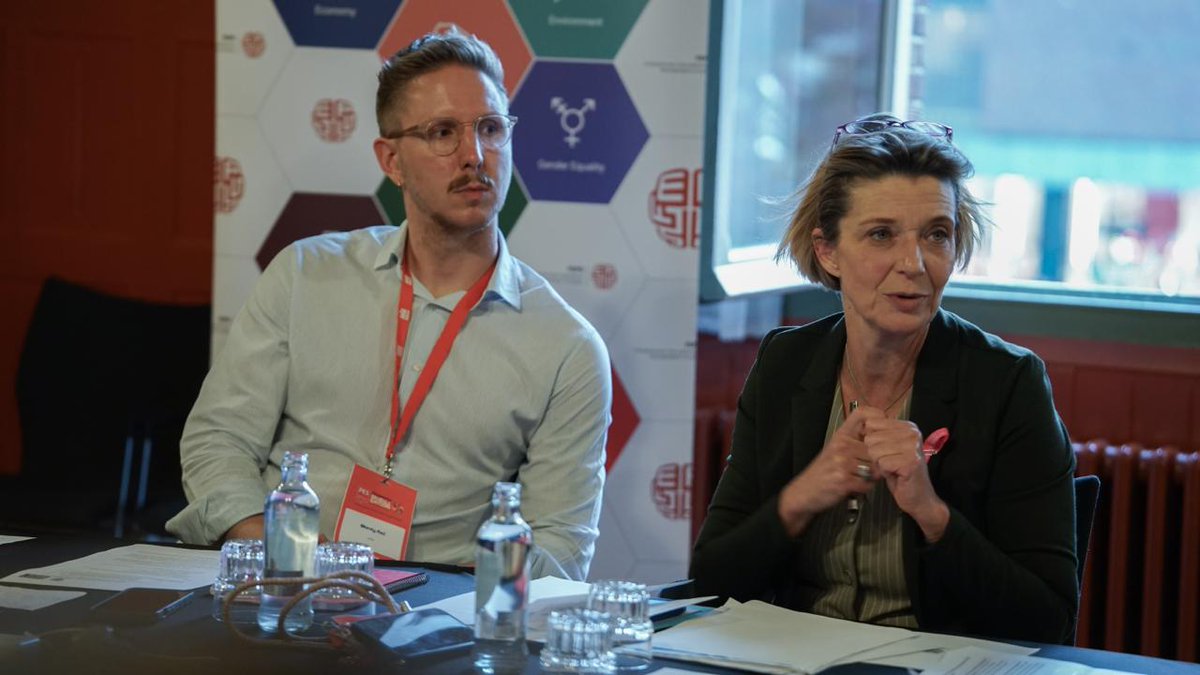 FEPS_Europe's tweet image. 🤖#Algorithmic management is deepening precarity, weakening labour, and stagnating wages—fueling far-right shifts. Recent AI advances facilitate the speeding up of work and increased exploitation, with negative effects on workers' physical and mental health.
How can…