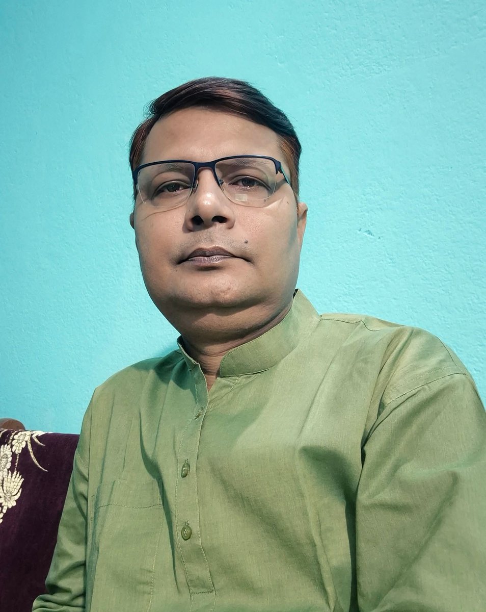 आप सभी को धनतेरस की हार्दिक शुभकामनाएँ। भगवान धन्वंतरि आप सभी के जीवन में सुख, समृद्धि, सौभाग्य और उत्तम आरोग्य का वरदान प्रदान करें।
आपका जीवन सदैव प्रकाश, शांति और मंगल से आलोकित रहे। 🙏🏻
#happydhanteras #highlight #teachers #Bihar