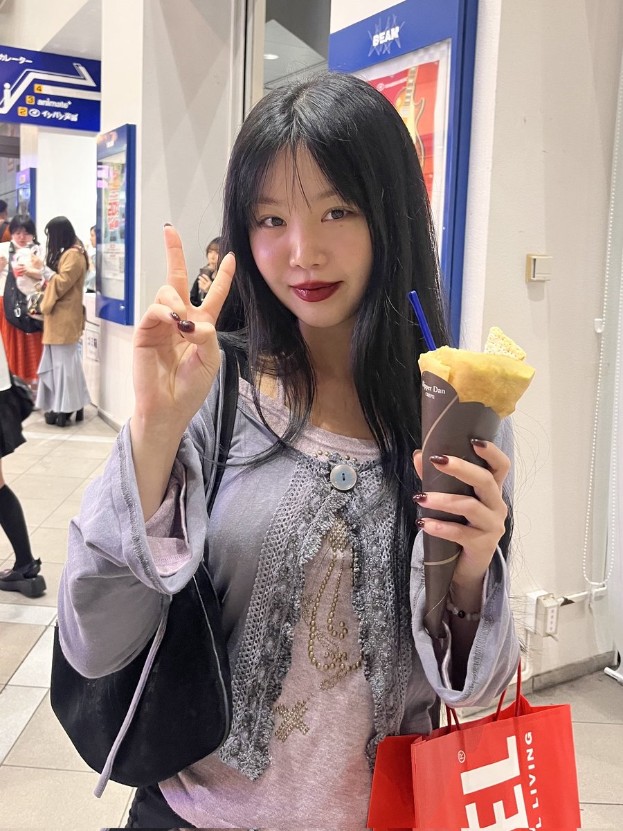 수지니 자만추함...