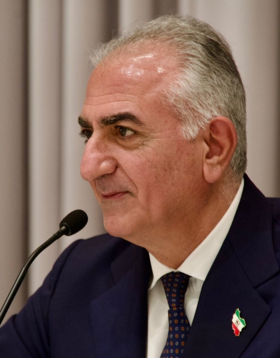 من مینویسم شما ریت بزنید :
مردم ایران رضاشاه پهلوی میخوان
روحانی و ظریف جنایتکاران منفور هستن
#جاویدشاه