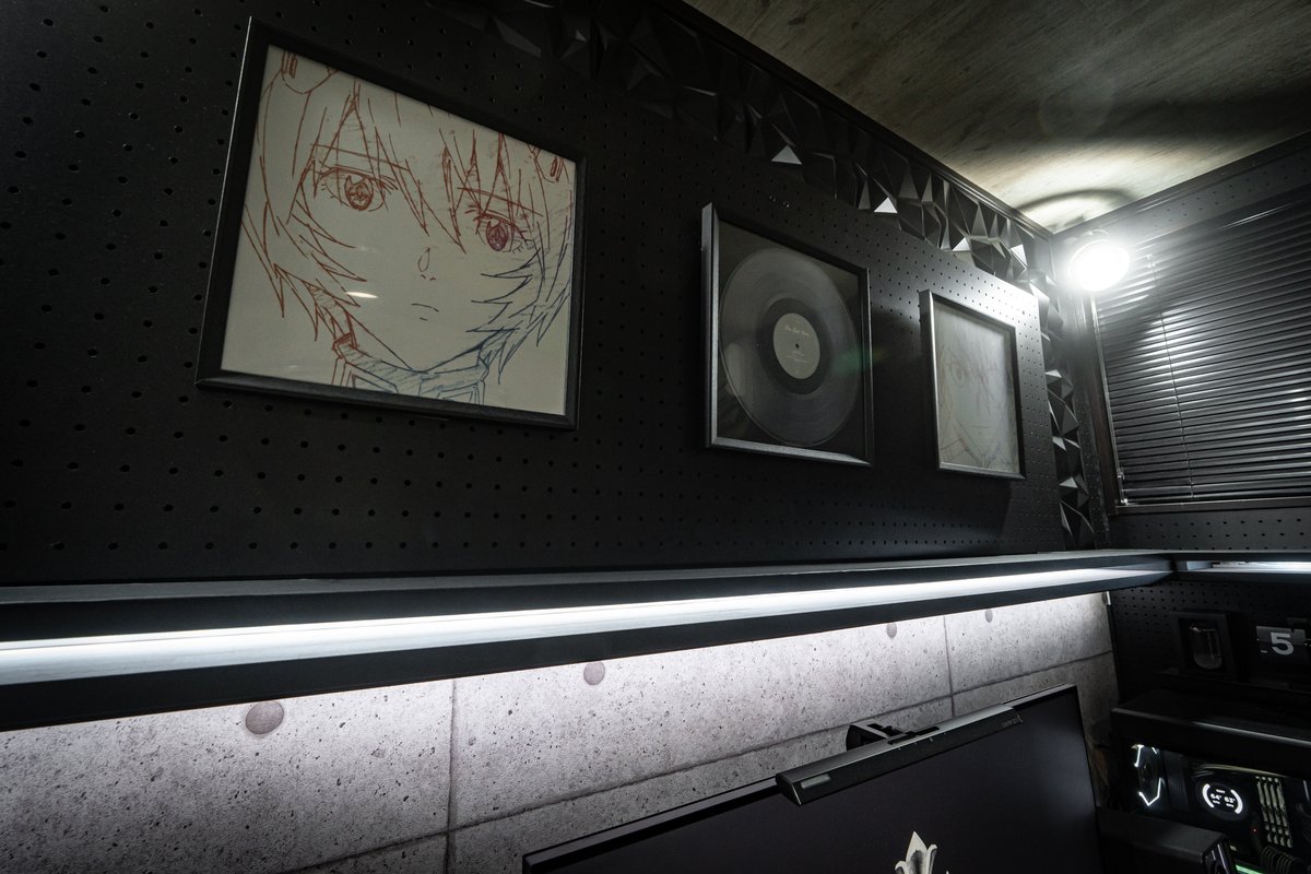 One Last Kiss LPレコード飾ってみた💿
#desksetup