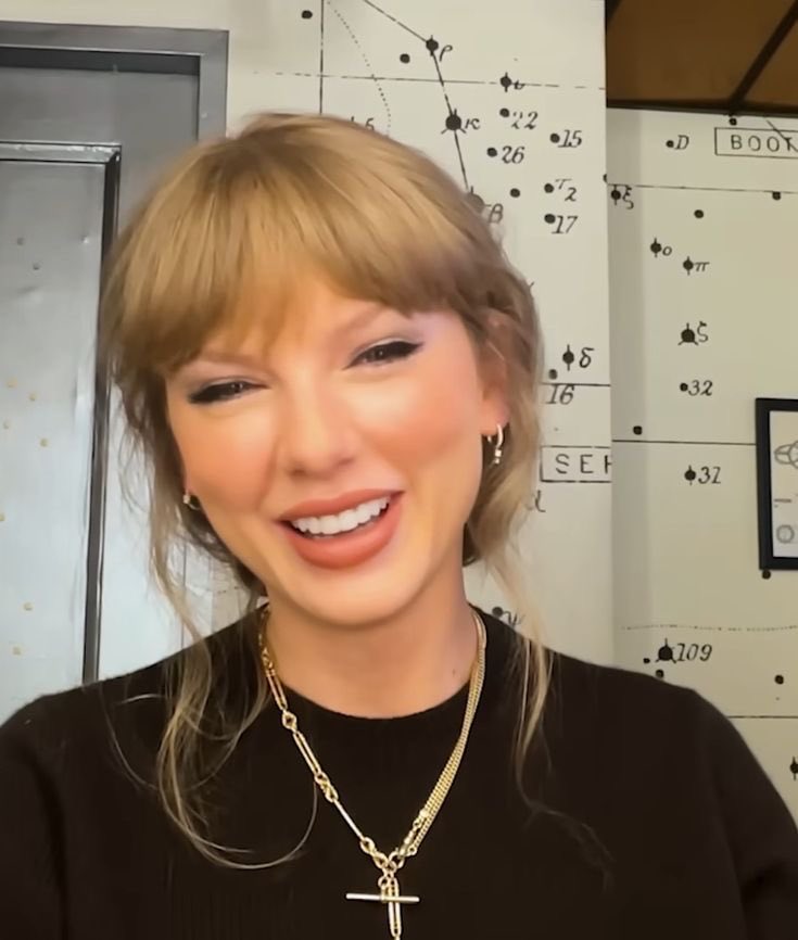 taylor thinker💭 (@tsthinkers) on Twitter photo 