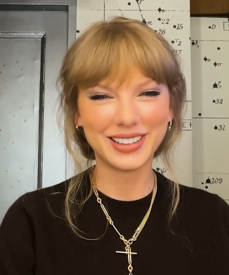 taylor thinker💭 tweet media
