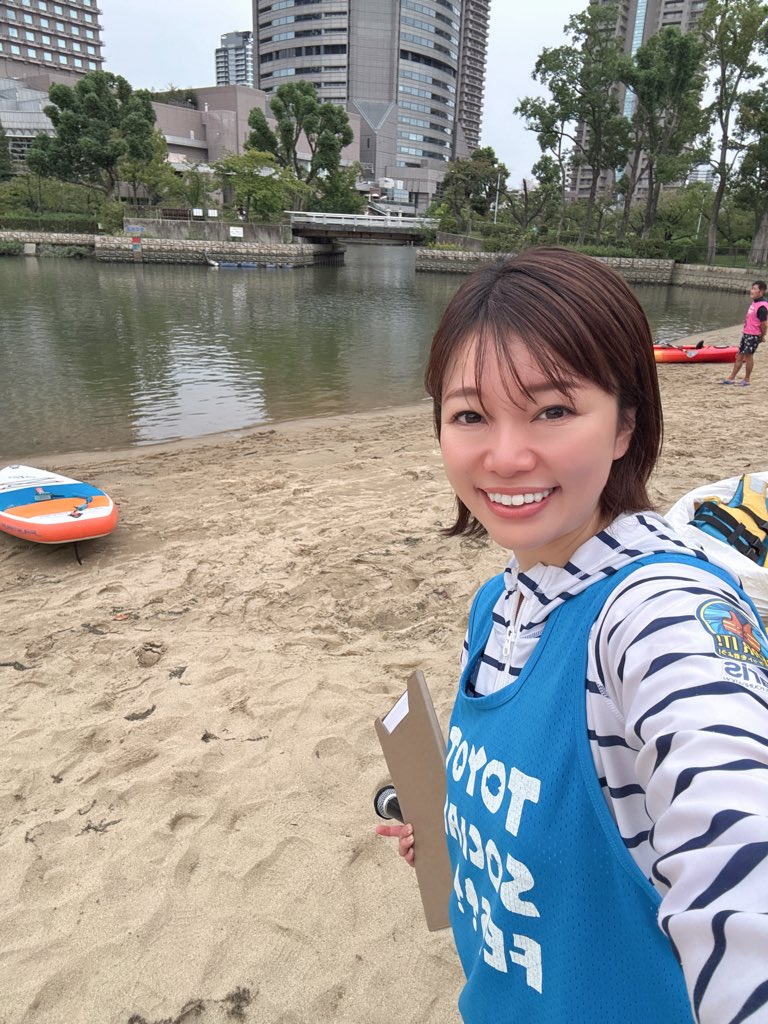 luckaoru's tweet photo. 大阪市桜ノ宮ビーチにて
「#TOYOTASOCIALFES 2025」が開催されMCを務めました🎤🏝️
マリンスポーツ、ビーチヨガ、ビーチクリー���活動を通じて、トヨタの地球温暖化防止への取組みや🚙🌏
#Maris の海の未来を守る活動についても楽しんで知って参加してくださり、ありがとうございました☺️✨ https://t.co/SBApgFsgDp