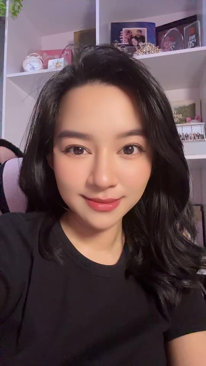 CindyHapsari_'s tweet image. Kalau foto begini keliatan banget dewasanya ya 😏😏😏