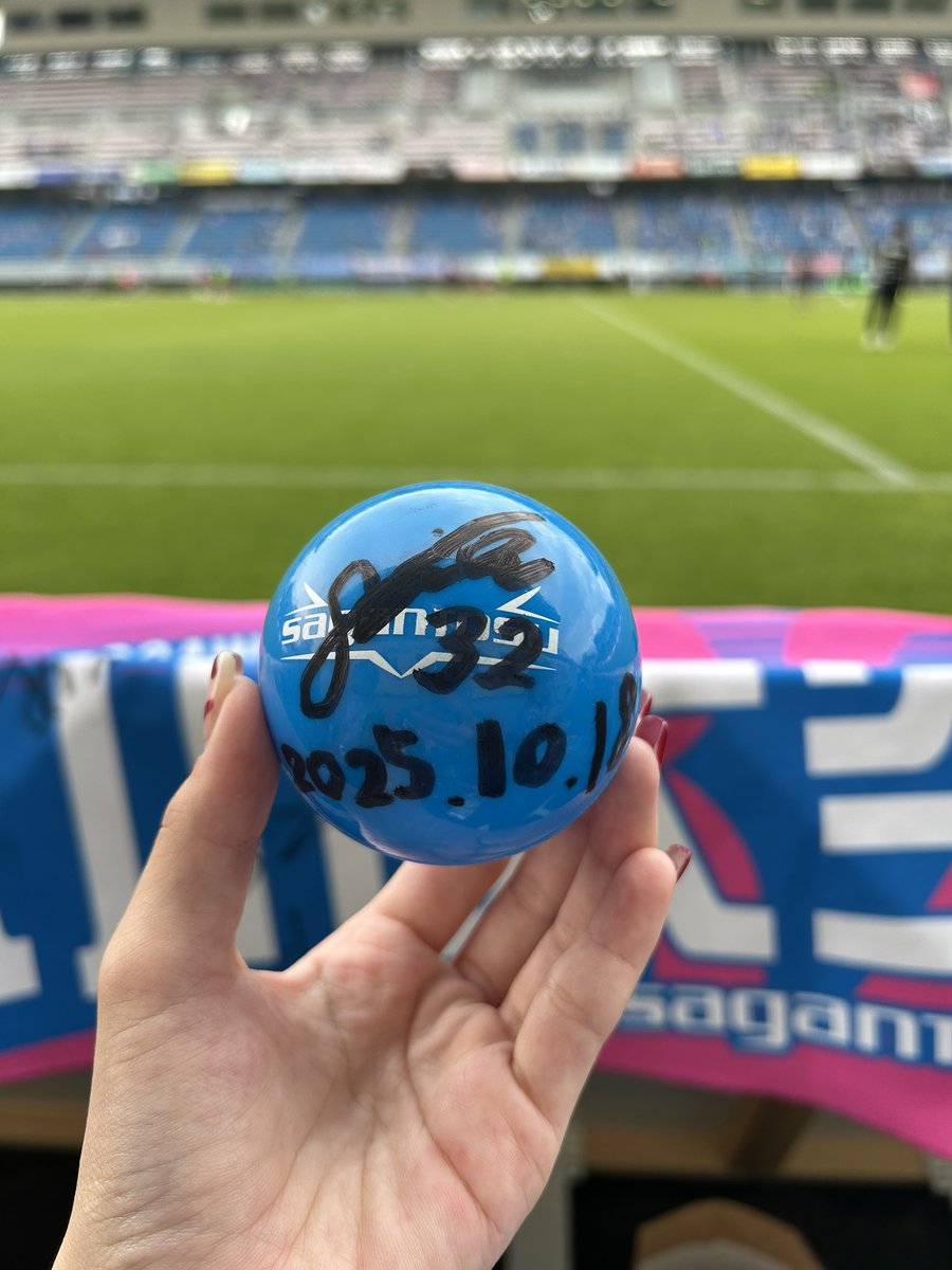 あんな tweet media