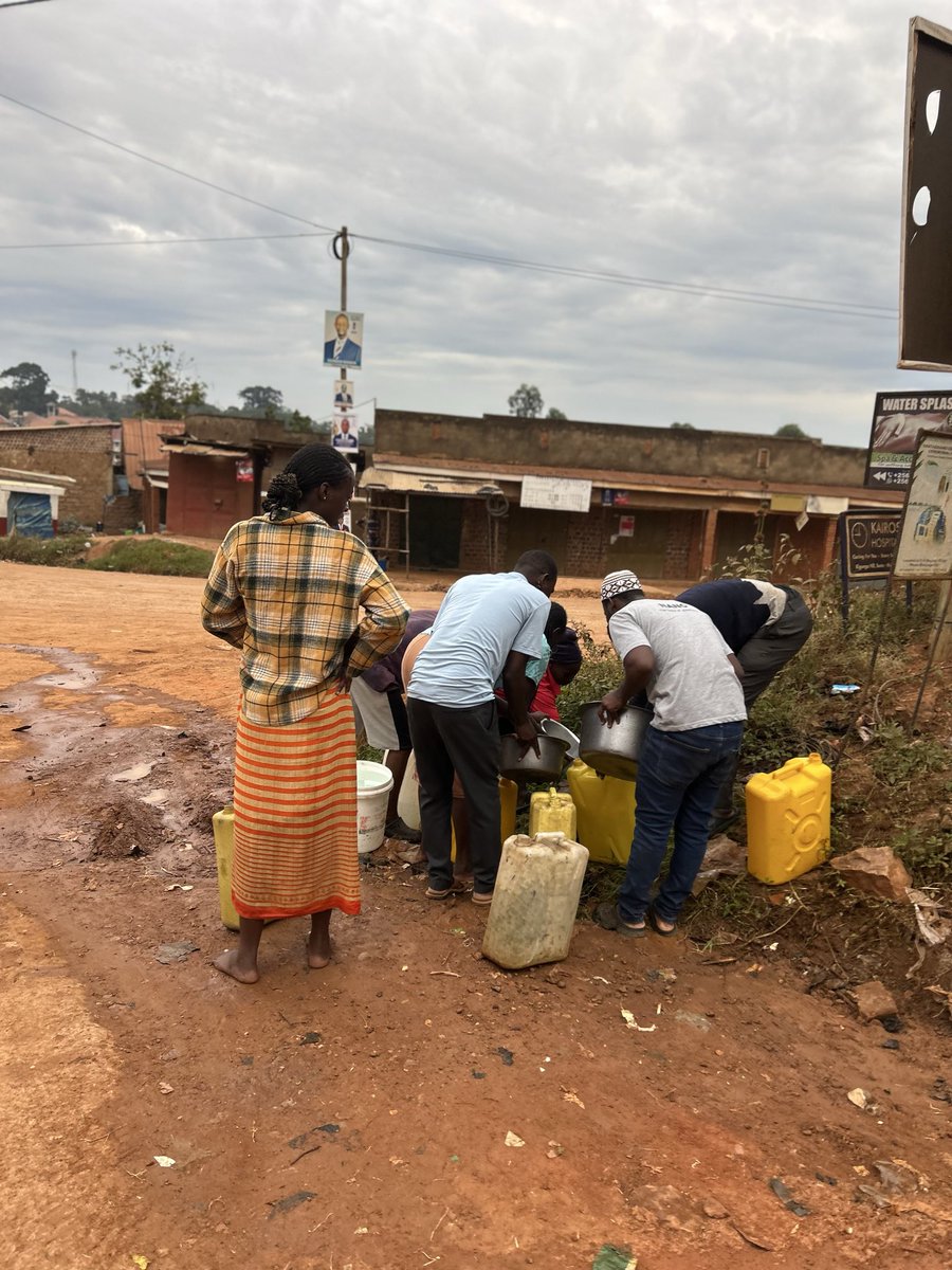 Water in Kira Municipality, Bweyogerere Bbuto has been off for 4 DAYS after road repairs. I've tried contacting the <a href="/nwscug/">NWSC 🇺🇬</a> many times, but keep getting the same automated response.

Can someone look into this? lack of water is causing huge disruptions in daily life.
Cc. <a href="/nwscug/">NWSC 🇺🇬</a>