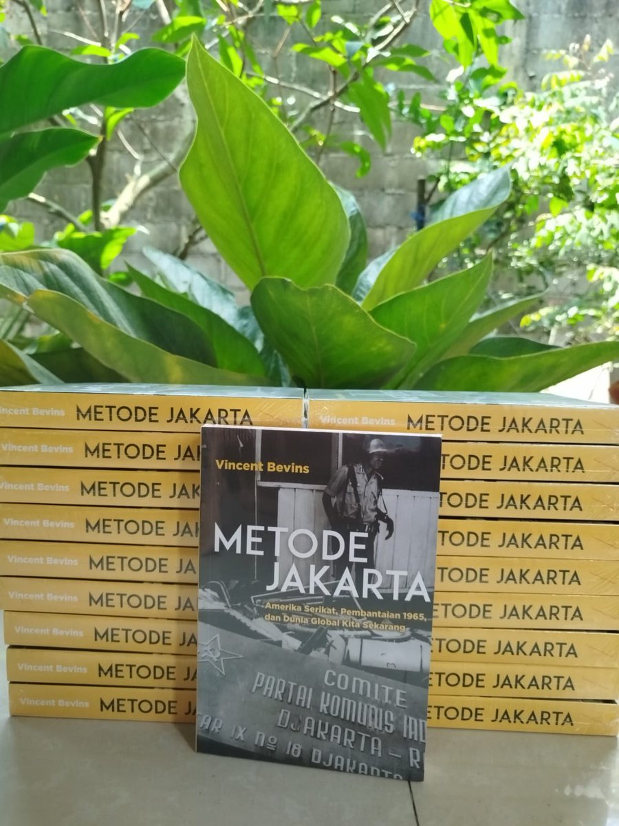 mxtchacalm's tweet image. Yeay, buku Metode Jakarta udah datang dan tinggal dicheckout. Yang kemarin merasa beli di aku, cek dm kalian ya. Aku bakal kasi link co ☺