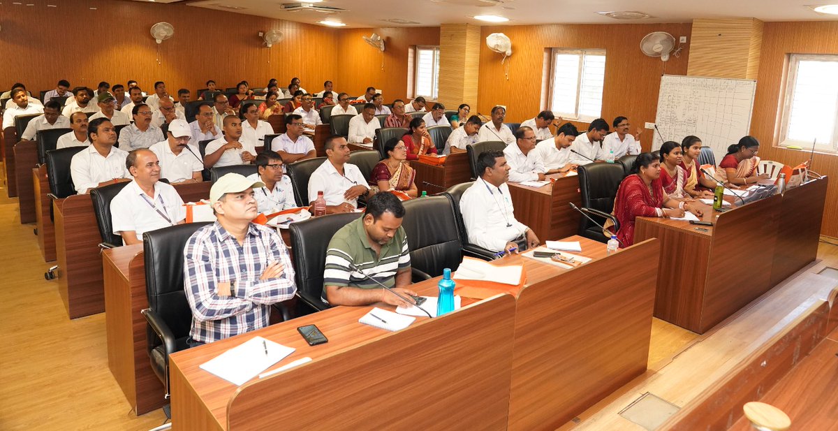 riebbsr's tweet photo. Day -5: Glimpses of the capacity building program for Principals/ HMs of PM SHRI schools of Odisha (13-17 October 2025)
#NCERT #ministryofeducation #CIET #rieajmer #riebhopal #riemysuru #nerieshillong #rienellore #PSSCIVE https://t.co/DRtLlUvkZa