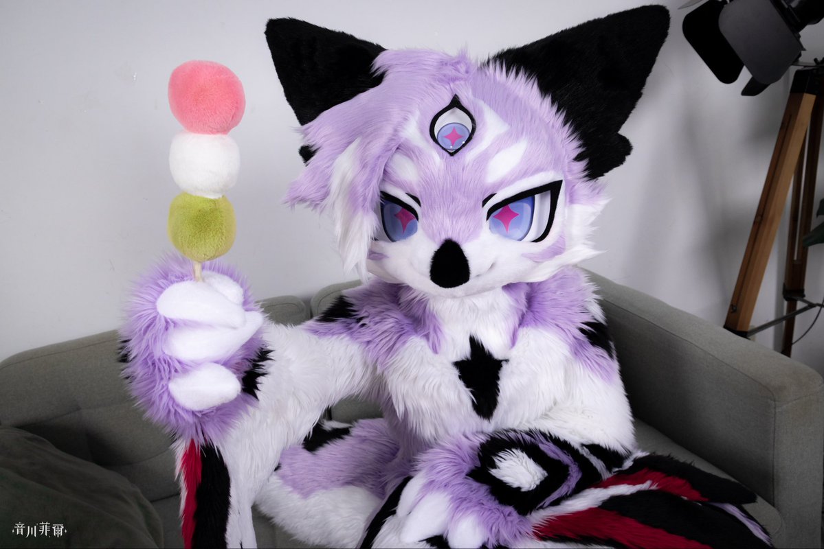 團子！你要不要吃🍡

📷<a href="/RA_FAIER/">⚡️菲爾フィル🔜Infurnity⚡</a> 
#FursuitEveryday