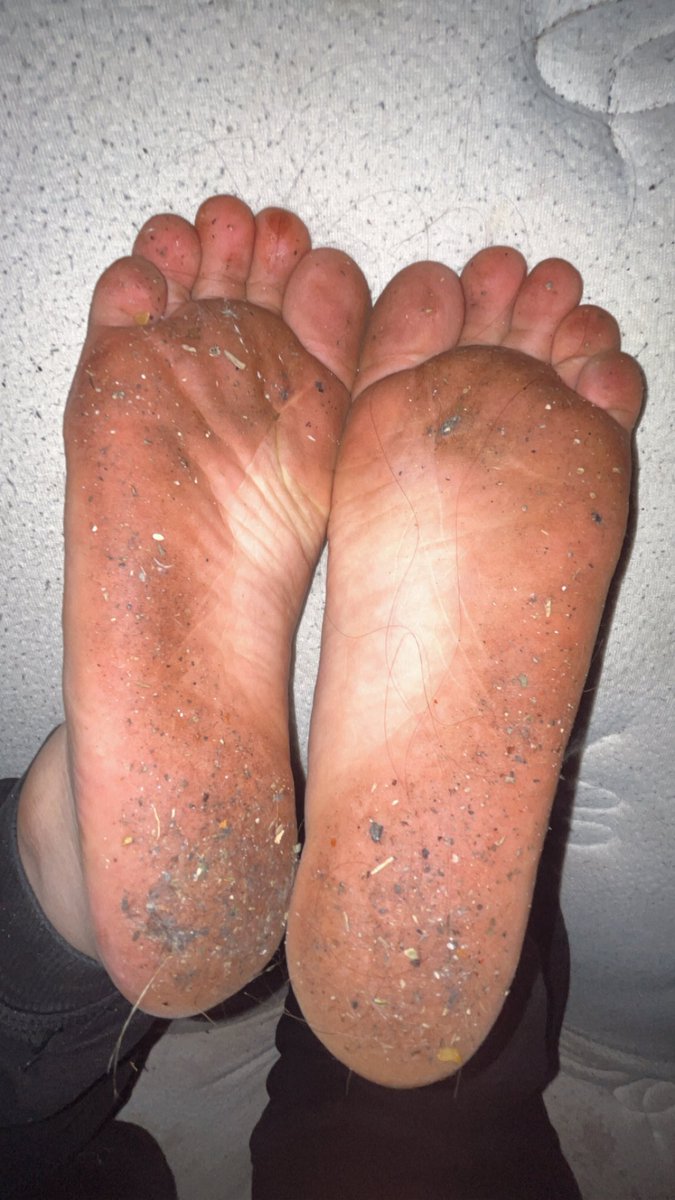 ~Dirty Soles…now clean them ~
#boyfeet #femboyfeet #dirtysoles #dirtyfeet #soles #toes #kink #fetish #humilation #feetsoles #feetworshi̇p #feetdomination #feetaddict #gayfeet