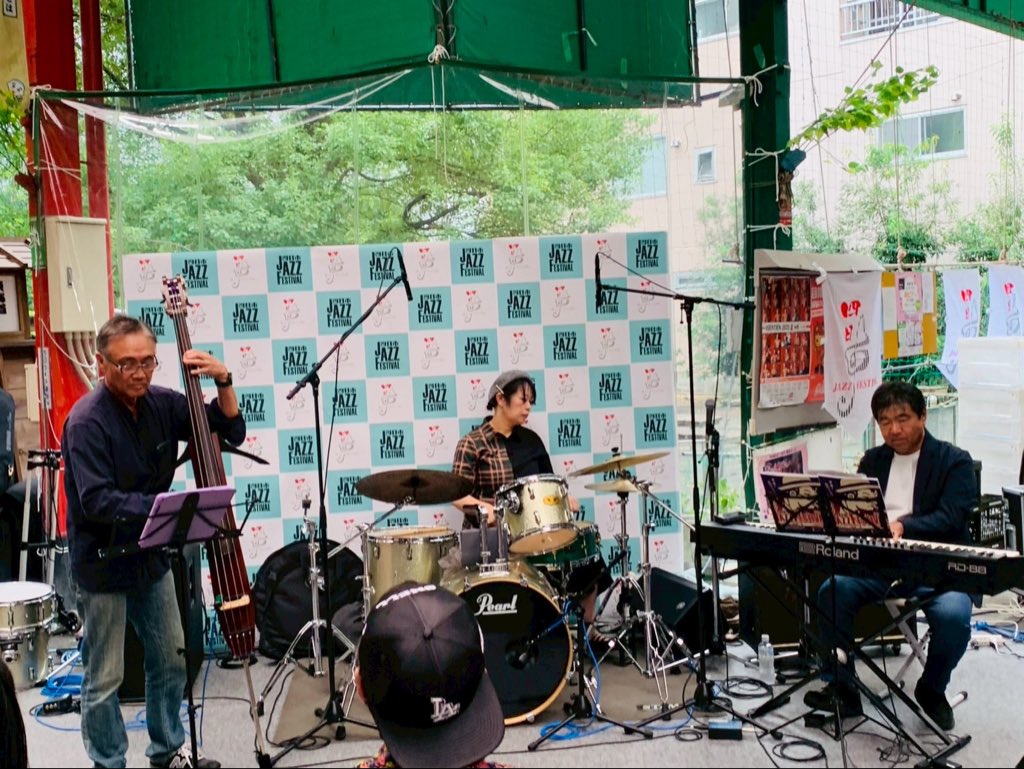 yokkaichijazz's tweet photo. 街なか会場もスタートして賑わってきました🎵
#4JAZZ #四日市JAZZ https://t.co/7zytZk8IfB