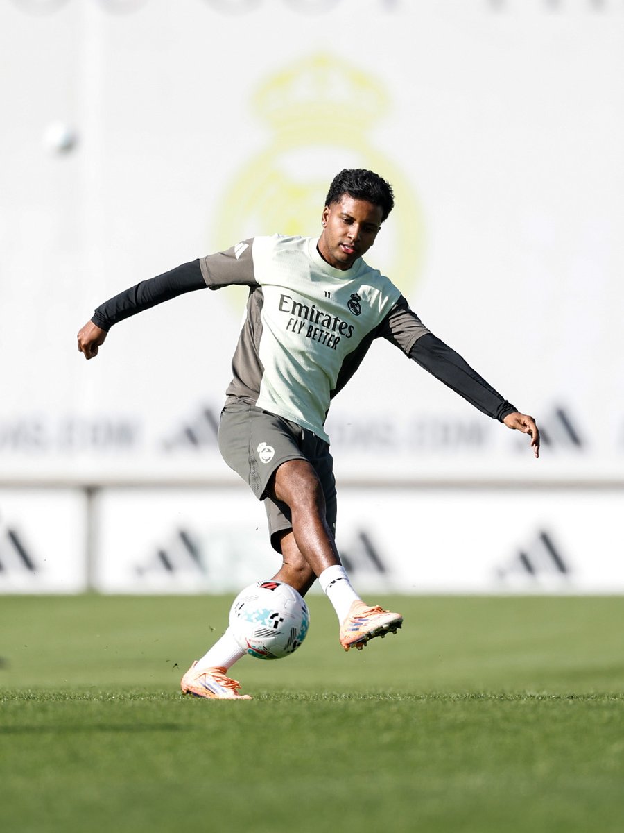 AlwaysRodrygo's tweet image. 📸 Sesi latihan kemarin. 

Otw starter besok 🤫
