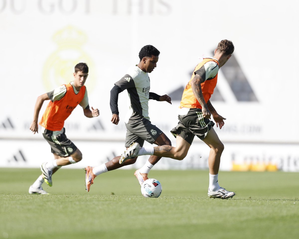 AlwaysRodrygo's tweet image. 📸 Sesi latihan kemarin. 

Otw starter besok 🤫