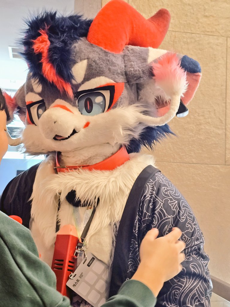 #퍼레이드2025
<a href="/_hwa_yeong/">화영</a>