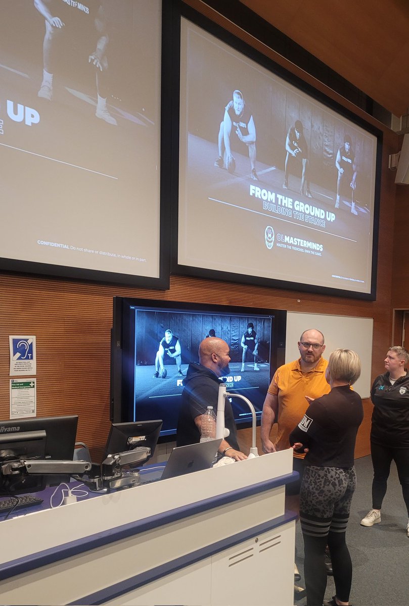 adysimons's tweet image. Day 1 of Oline masterminds with @BigDuke50 Completed  #neverstoplearning 

Day 2 - classroom and field work upcoming.

Alot of information to take in, I&apos;ll talk about it on Sunday on @BoltBlitzUncut with @BoogaPeters and @TheSoTG after the #Chargers  #colts game.