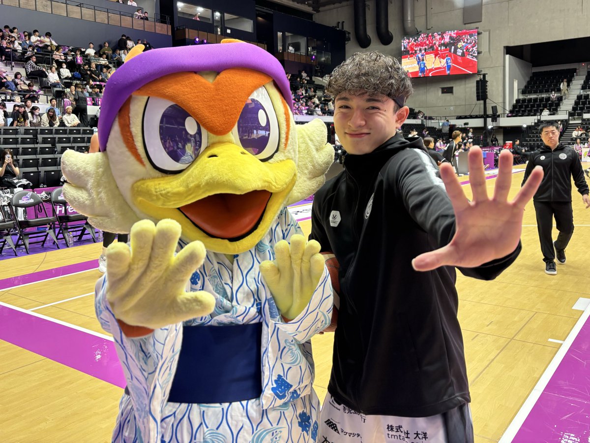 おかえりセラ💜

#firebonds
#福島ファイヤーボンズ
#やるっきゃない
#鹿児島レブナイズ
#佐藤星来