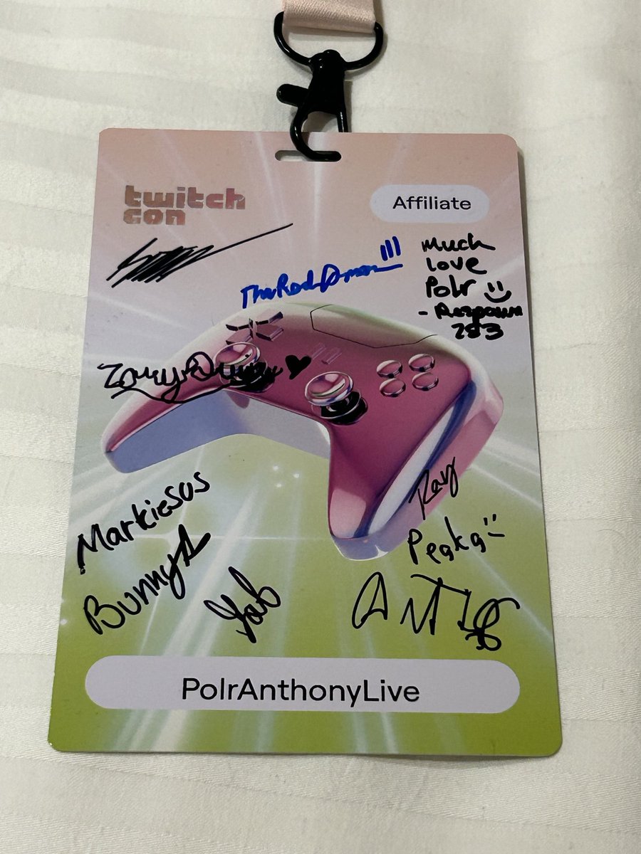 First day was quite eventful, got signatures from <a href="/Squidwork/">Squidwork</a> , 
<a href="/TheRealOmen_/">TheRealOmen</a> ,
<a href="/Respawn753/">Respawn753</a> ,
@ZoryaQuinnVA ,
<a href="/MarkieSUS/">MarkieSUS</a> , 
<a href="/Bunnybplayz/">Bunnybplayz</a> , 
<a href="/GabFabTV/">Gab FabTV 💖🩷</a> ,
<a href="/Rayherna_/">Rayherna 🏳️‍🌈</a> ,
<a href="/PeakaPeeeak/">Peaka</a> ,
and <a href="/Anthony16Bit/">Ant</a>
#twitchcon2025 #TwitchConSanDiego #twitchcon