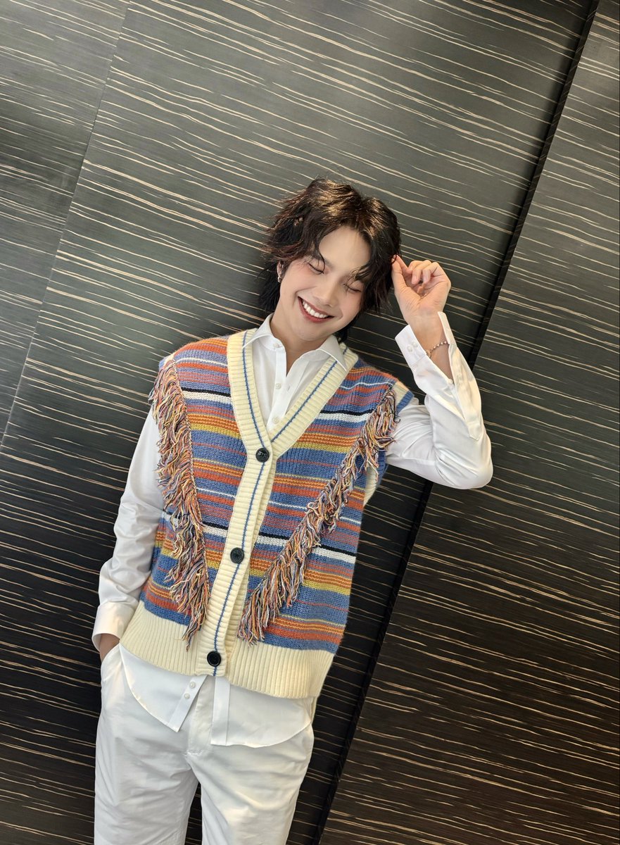 คนน่ารักขอเก๊กโหน่ยย💙 

BUILD UP THE MOMENT

#NewtaminsxBuild