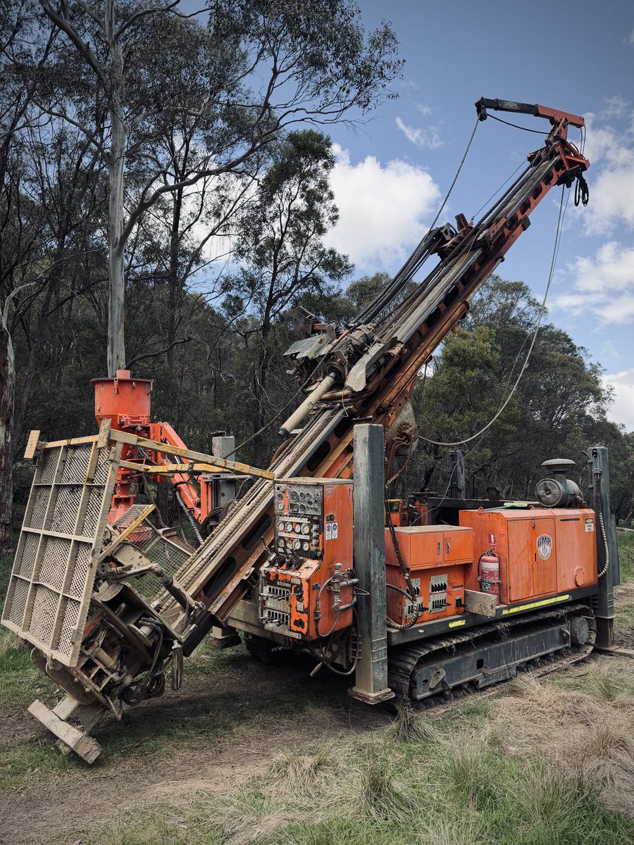 Spent the day out at Golden Cross Resources’ Reedy Creek project — the first investor visit ever! 

Always great to get boots on the ground, see where &amp; why they are drilling, and handle some impressive core (including visible gold 👀).

A solid day in the field just outside