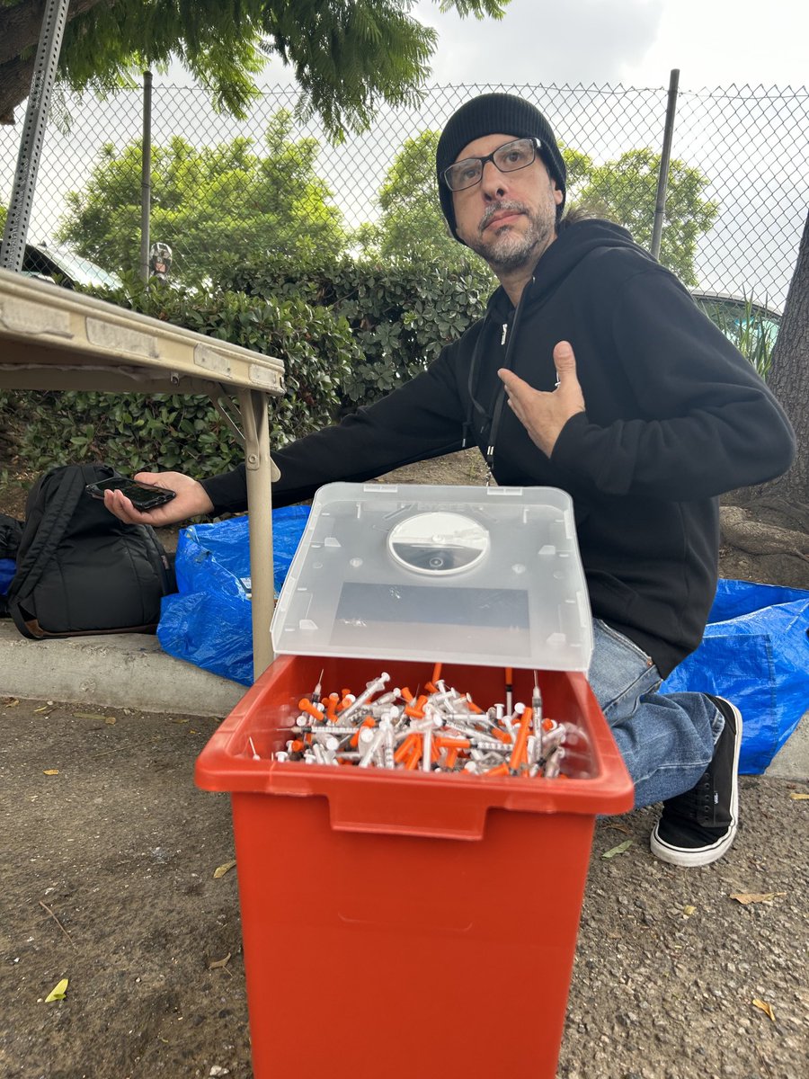 TatianaTical's tweet image. #harmreductionsaveslives #needleexchanges #narcan 🙏🏾