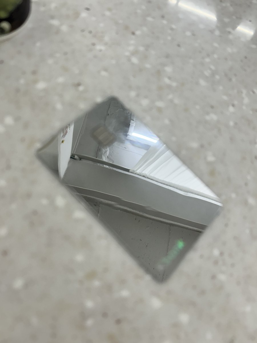 𝐄𝐫𝐮𝐃𝐨𝐫𝐚𝐝𝐨 2026 엘빈 스미스 생일카페 tweet media