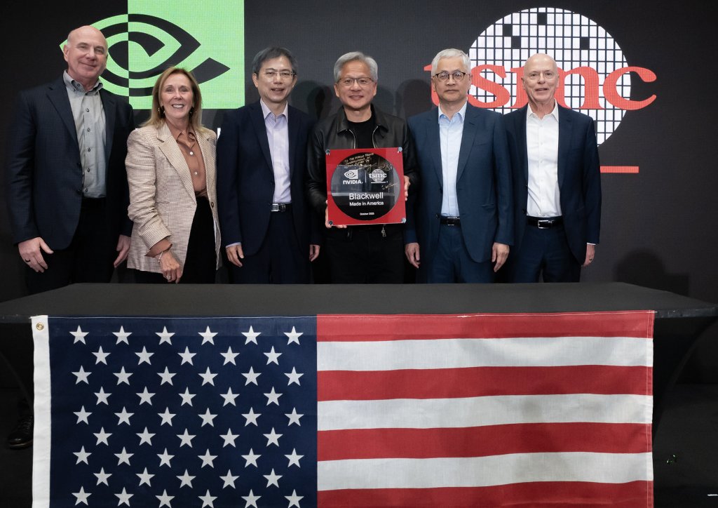 unusual_whales's tweet image. The first NVIDIA, $NVDA, Blackwell wafer has been produced in the United States, per Nvidia.