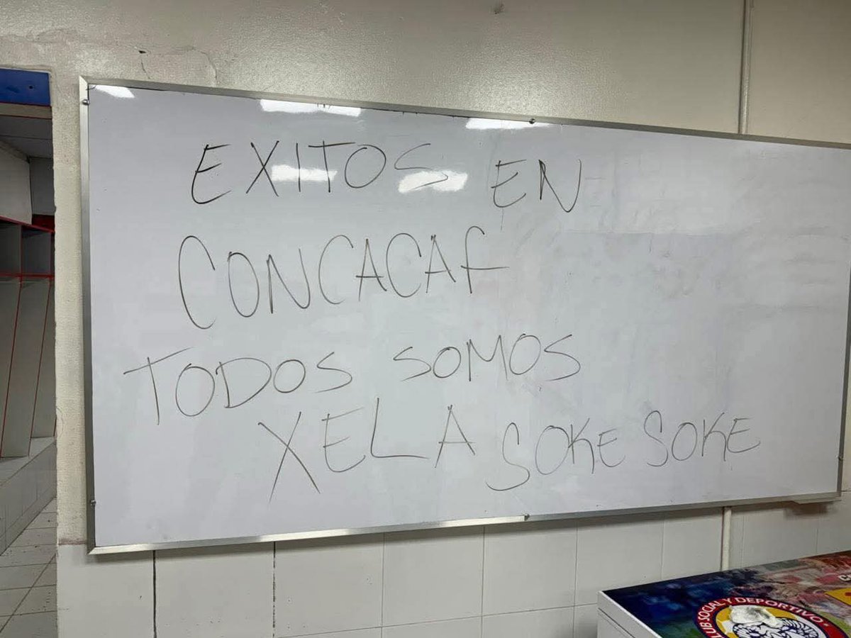 📸 GRAN GESTO DEL EQUIPO DE MIXCO QUE DEJA EN EL CAMERINO VISITANTE DEL ESTADIO MARIO CAMPOSECO 🐷👏🏻

#VamosXela
#SuperChivos