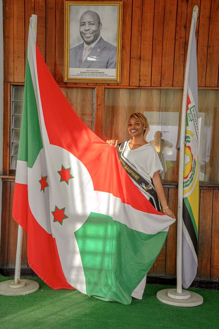 Mlle Tania a ensuite rencontré le premier conseiller, M. Salum Ndihokubwayo, pour discuter des défis auxquels est confrontée la jeunesse burundaise de la diaspora en Tanzanie. Cette rencontre a mis en lumière des enjeux spécifiques tout en réaffirmant l'engagement de l'ambassade