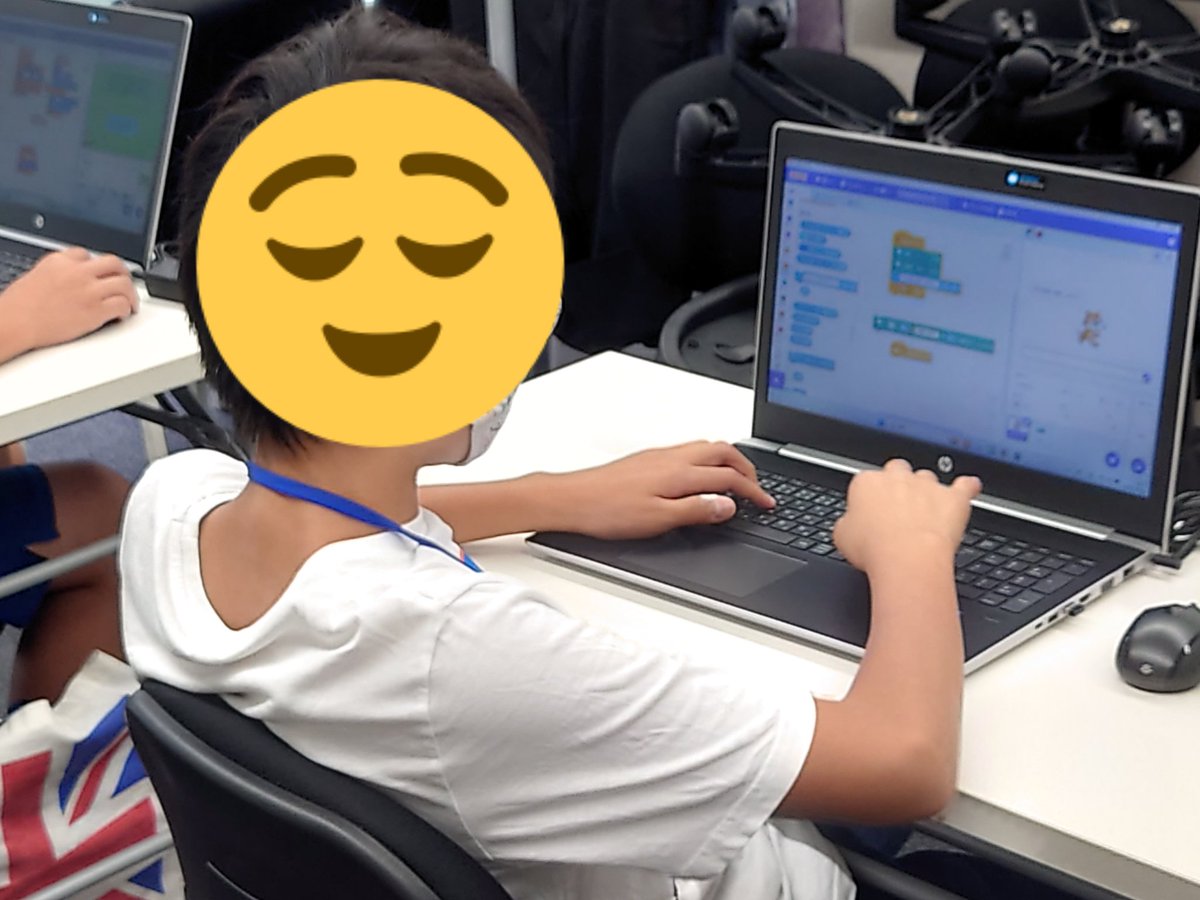 it_lecture's tweet image. 基礎コースは、ほとんど全部の機能を学んで翻訳や音声合成の拡張機能の学習。
中級と上級は、それぞれ思い思いのオリジナルゲーム作り。
横スクロールのアクションゲーム、三角関数を使った動きのシューティングゲーム、どんどん本格的になっています。

AB-Netキッズ abnet.co.jp/kids/