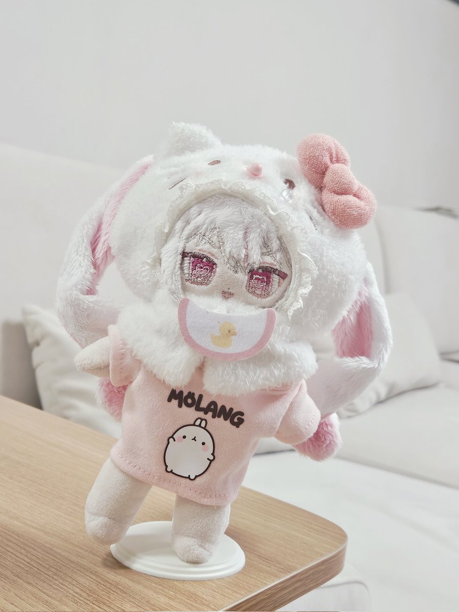 처음으로 인형 만들어봤어요(≧▽≦)
생각보다 어려워서 오래 걸렸어요💦 그래도 너무 귀엽구 사랑스러워서 뿌듯해요☺️