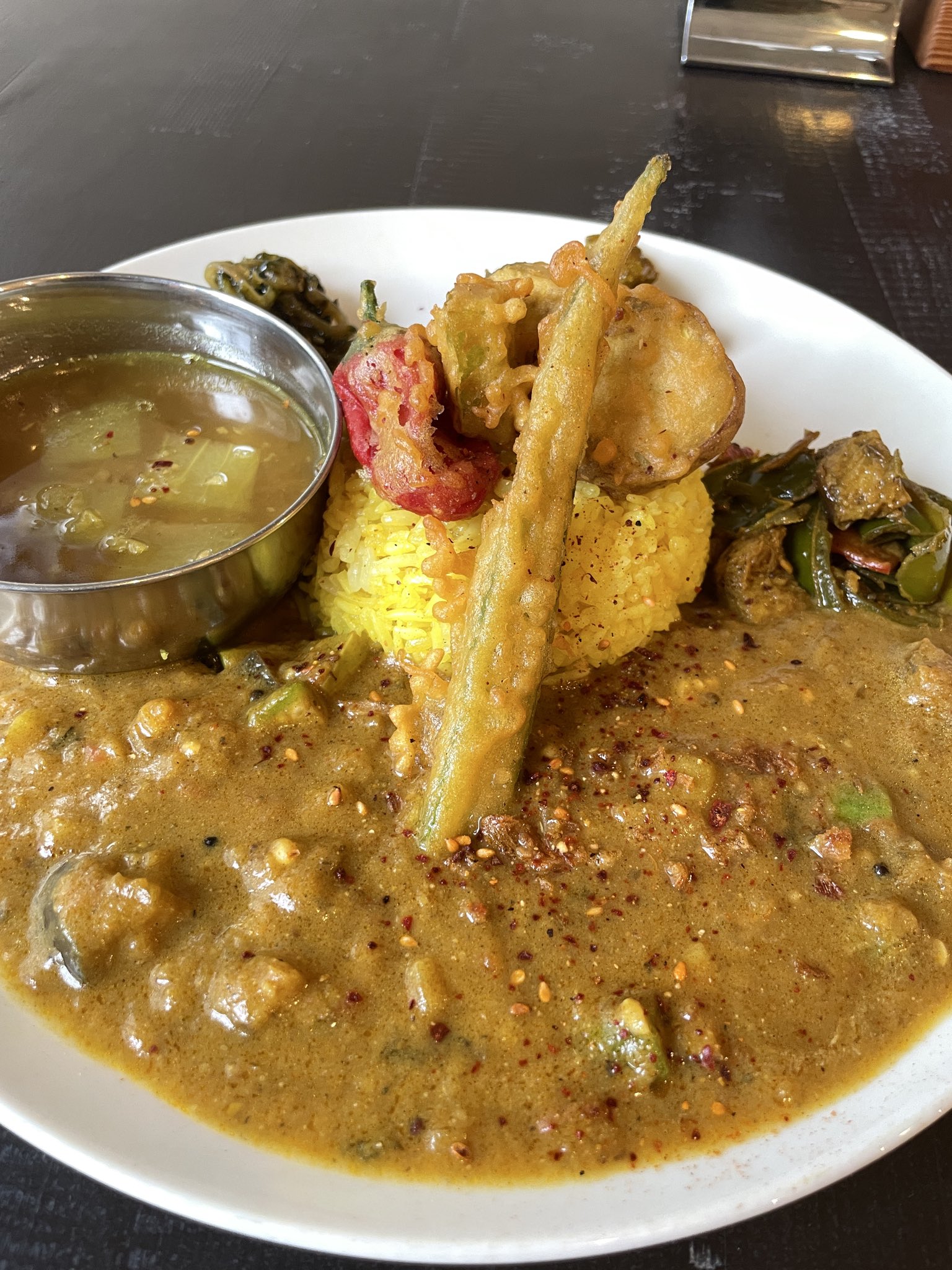 スパイスカレー様 お疲れ様です スパイスカレーMIKATSUKI 料理人kazuです 昨日は