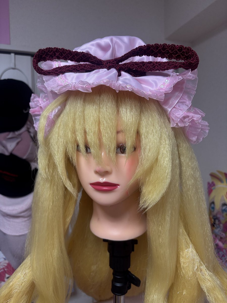 明日の例大祭のウィッグ！
ゆかりん気合い入れて作った✨

フィギュアっぽく立体的にしました〜！！