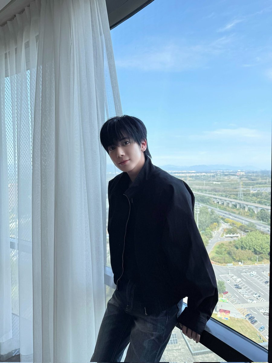 WEIBO UPDATE 📝

#TAEHYUN posted on Weibo

“🐱Waiting~"

🔗m.weibo.cn/detail/5223084…

#TAEHYUN_WEIBO_TAKEOVER
#TOMORROW_X_TOGETHER