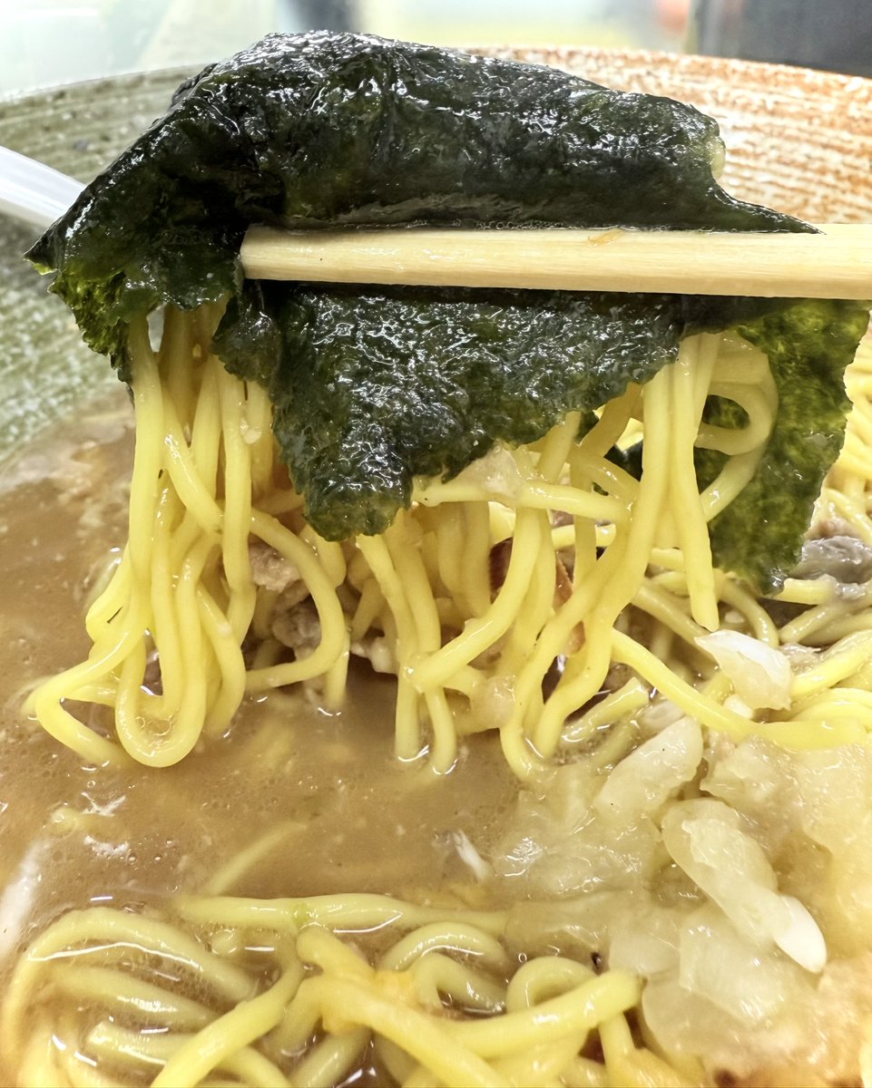 ［神保町］覆麺智
のどぐろ30kg🐟出汁らーめん※旨い奴

人生は選択と決断の連続なのである。大将のお店もいろんな組み合わせを楽しめるがゆえに自分の選択が本当に正しかったのかなと自問自答している方は多いのではないだろうか。かくいう俺も珍しい塩を選ぶべきだったかもと少しだけ後悔している😅