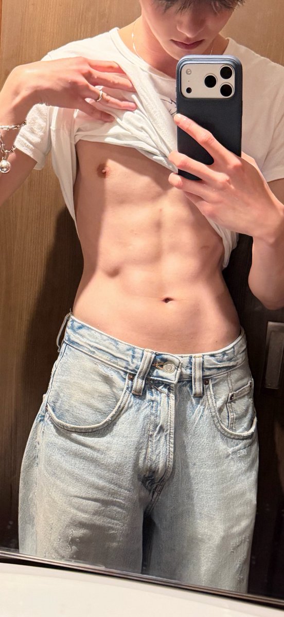 max & yos tweet media