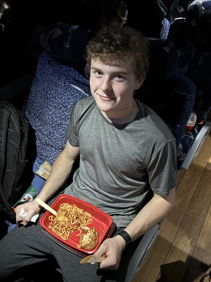 SJHLTerriers's tweet image. Huge Thank You to the JJs Senior Hockey Team!
Your support of the “Feed the Boys” program provided the hearty post-game meal from Boston Pizza after our game in Melfort.
Community supporting community at its best!
#yorktonterriers
#FeedTheBoys
#CommunityStrong
#SJHL