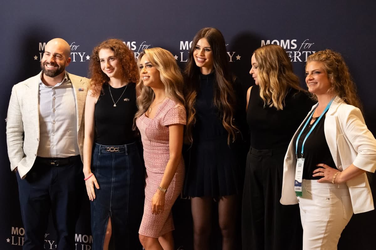 Moms4Liberty's tweet image. Today’s panels were incredibly entertaining and deeply inspiring - proof that truth and courage can change culture one laugh, one voice, one story at a time.

Thank you Lydia Shaffer, @jaymefranklin16 @GatesGarciaFL @alexstein99 
@AngelaBelcamino 
@KaitMarieox 
@M4LMoCo…