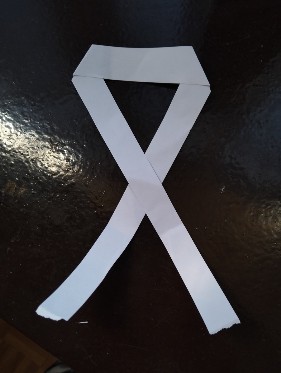 princes59895830's tweet image. isang bond paper po
   makakagawa ng 2 dosenang white ribbon
      PAALALA po na MABUTI PA PONG GASTAHIN na LAMANG po NATIN  yung IBABAYAD NA BUWIS
   NATING MGA MANGAGAWA , di po ba?

#stop #CORRUPTION today ! 
#IMPRISON #CORRUPT marcos-romualdez today !