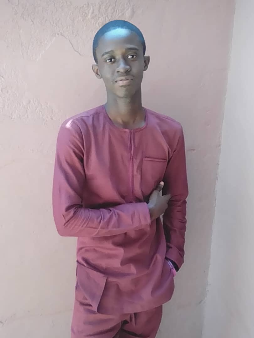 iztori's tweet image. I couldn’t even get the chance to say goodbye 😔 he was 25. This is my kind respectful brother,Michael Eshun, until we meet again…😭😭😭😭