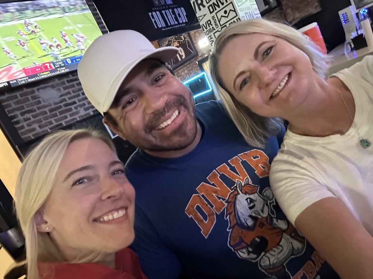 Literally only got 4 pix from ⁦<a href="/LyndseySpano34/">Lyndsey Spano BO SZN 👀</a>⁩ party. HBD, girl! ⁦<a href="/DLineCo/">D-Line (Denver Man)</a>⁩ ⁦<a href="/Pandabear2442/">Amanda</a>⁩ ⁦<a href="/itsLianLoL/">Enrique</a>⁩ ⁦<a href="/BawlSports/">Big DAVE</a>⁩ Love you guys!!