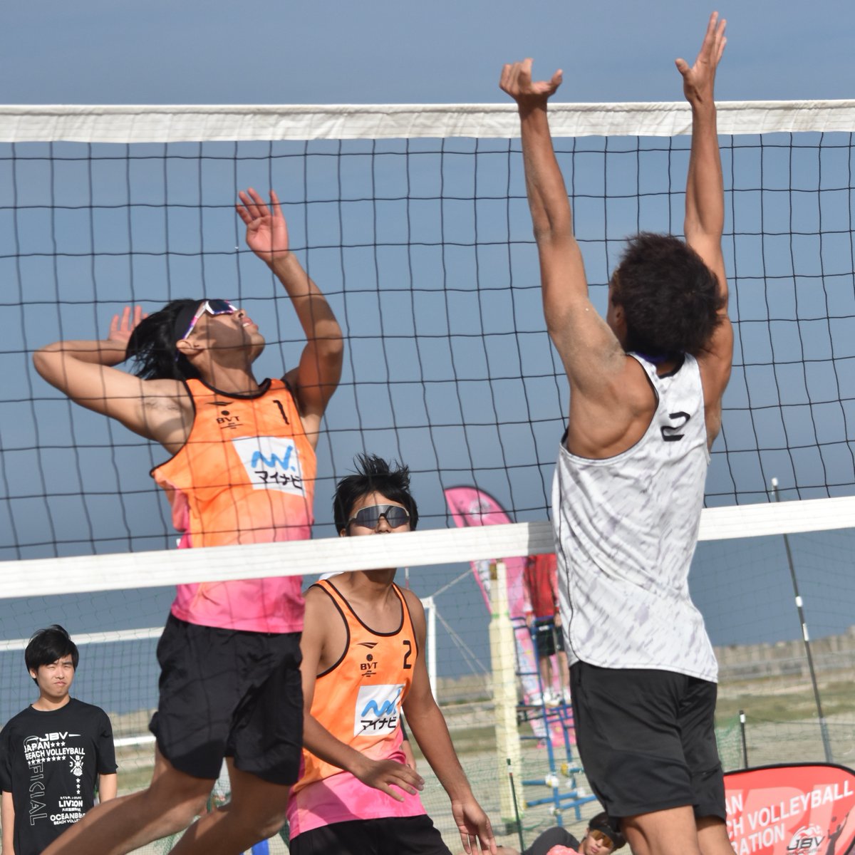 バレンシアガ　ビーチバレーボール BALENCIAGA ビーチバレーボール ブラック - メルカリ